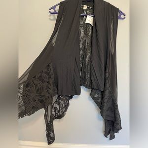 Medium NWT Maria Gabrielle Light Vest